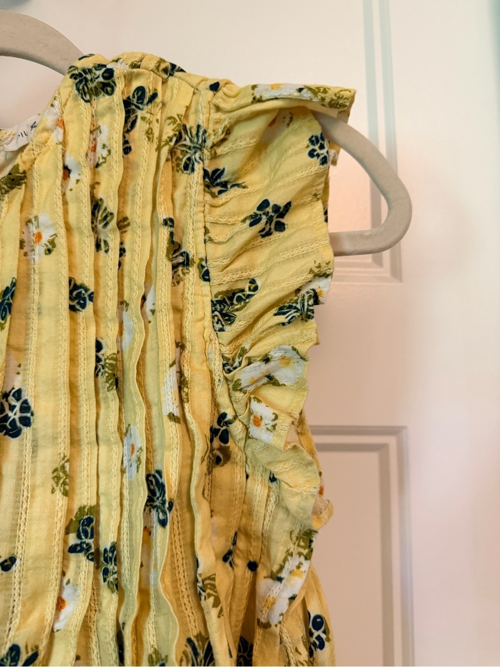 Pilcro Yellow Floral Pleated Ruffle Sleeve Blouse - Picture 4 of 4